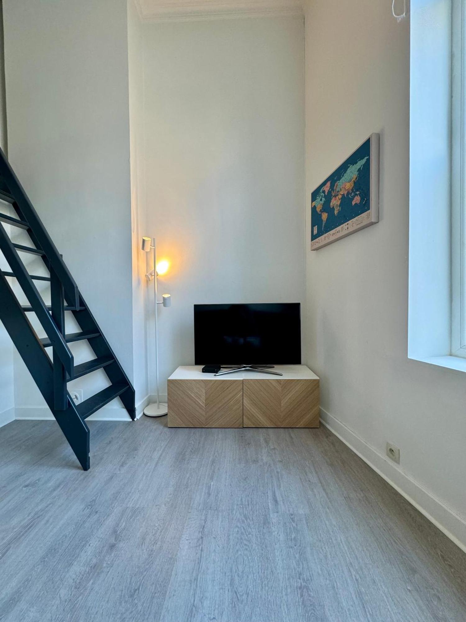 בריסל Studio Avec Chambre En Mezzanine מראה חיצוני תמונה